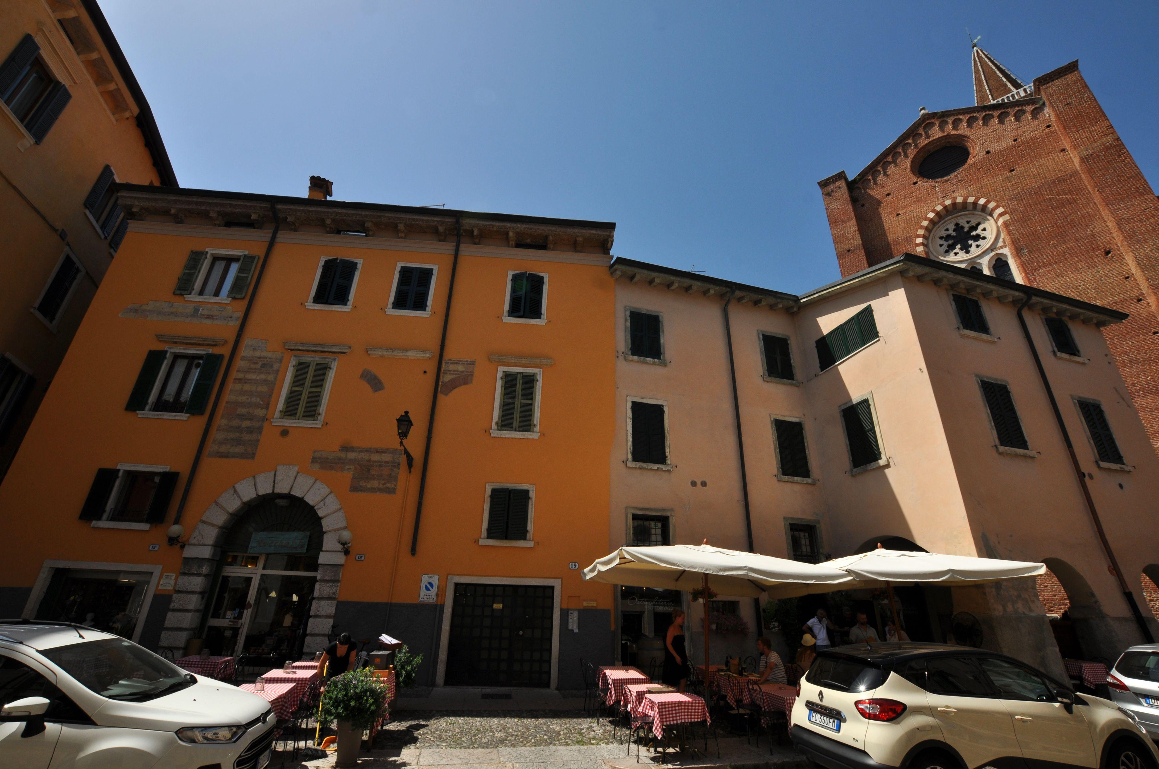 Casa Sottoriva Apartment - Verona — Photos 2